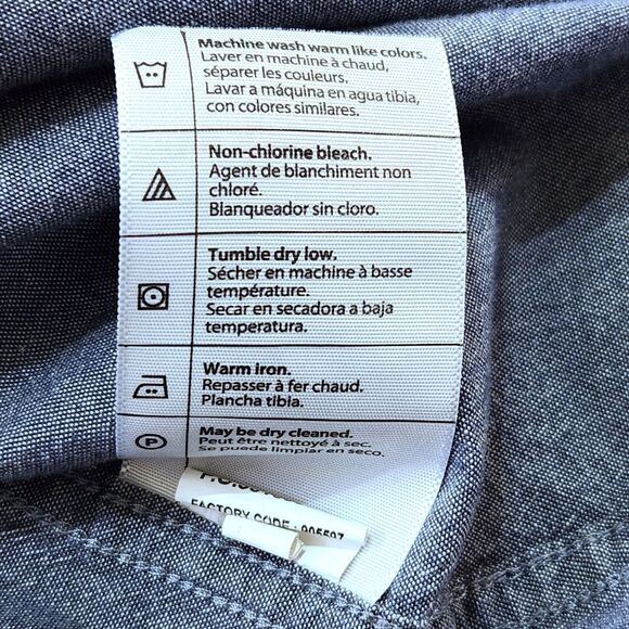 Carhartt Loose Fit Button Down Short Sleeve Shirt Blue Chambray Denim Large - Picture 6 of 9